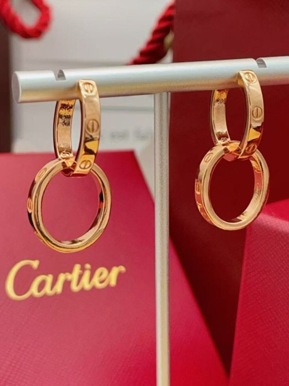 Cartier Women's Earrings No scratches, buy with confidence